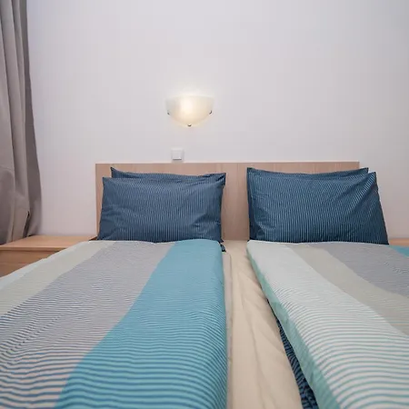 Апартаменты Spacious 2bd - Walk To Center&free Parking By Flat Mаnager Бургас