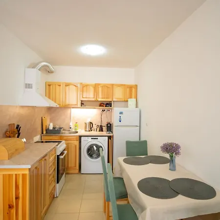 Апартаменты Spacious 2bd - Walk To Center&free Parking By Flat Mаnager