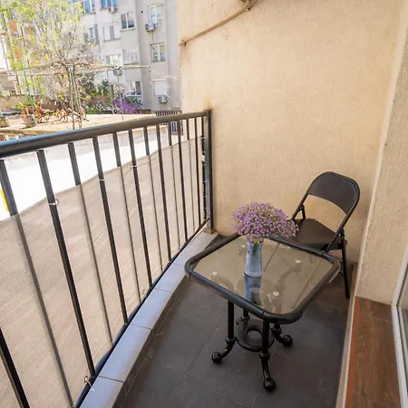Апартаменты Spacious 2bd - Walk To Center&free Parking By Flat Mаnager Бургас