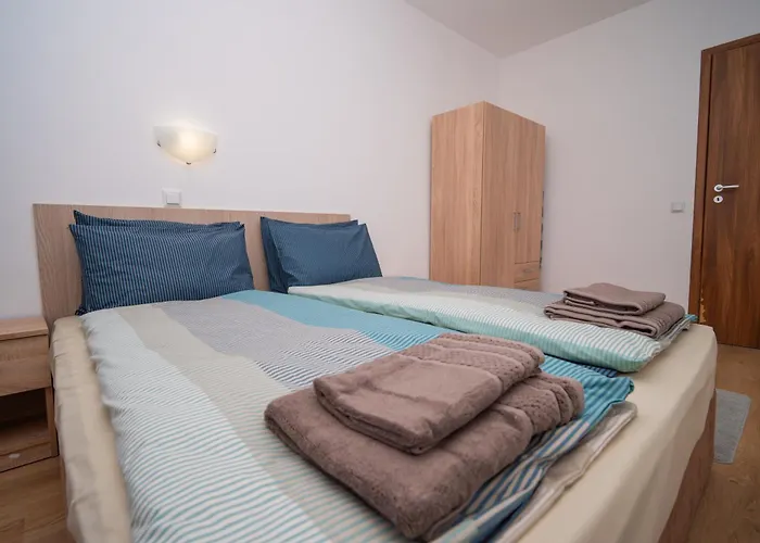 Apartamento Spacious 2bd - Walk To Center And Free Parking By Flat Mаnager *