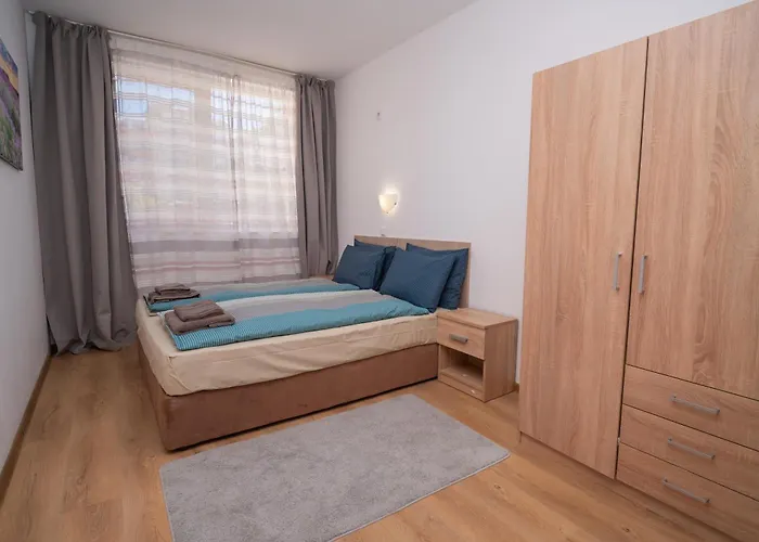 Spacious 2bd - Walk To Center And Free Parking By Flat Mаnager *