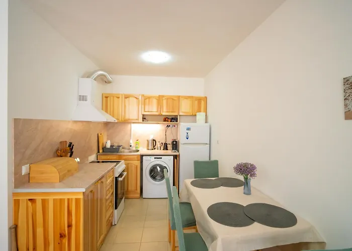 Apartamento Spacious 2bd - Walk To Center And Free Parking By Flat Mаnager