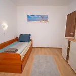 Spacious 2bd - Walk To Center And Free Parking By Flat Mаnager 아파트 *