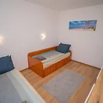 Spacious 2bd - Walk To Center And Free Parking By Flat Mаnager 아파트