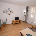 Spacious 2bd - Walk To Center And Free Parking By Flat Mаnager 아파트