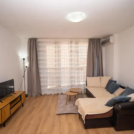 Spacious 2bd - Walk To Center And Free Parking By Flat Mаnager * Burgas Stad
