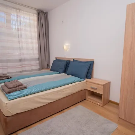 아파트 Spacious 2bd - Walk To Center And Free Parking By Flat Mаnager