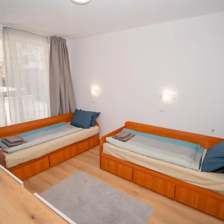Spacious 2bd - Walk To Center And Free Parking By Flat Mаnager 부르가스
