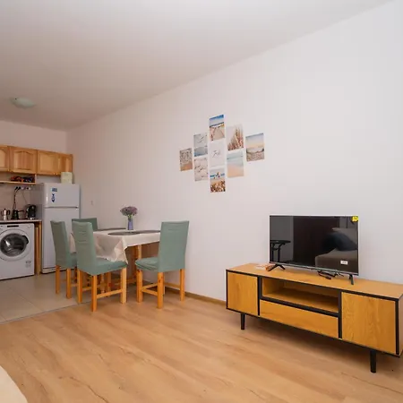 Spacious 2bd - Walk To Center&free Parking By Flat Mаnager *