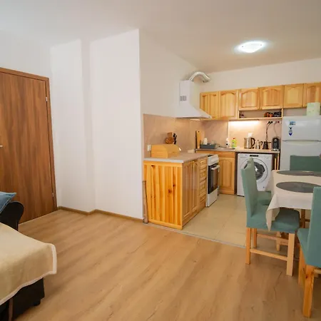 Spacious 2bd - Walk To Center And Free Parking By Flat Mаnager 아파트