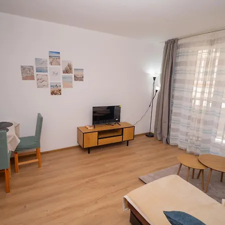 Spacious 2bd - Walk To Center And Free Parking By Flat Mаnager Appartement