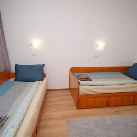 Spacious 2bd - Walk To Center And Free Parking By Flat Mаnager Appartement
