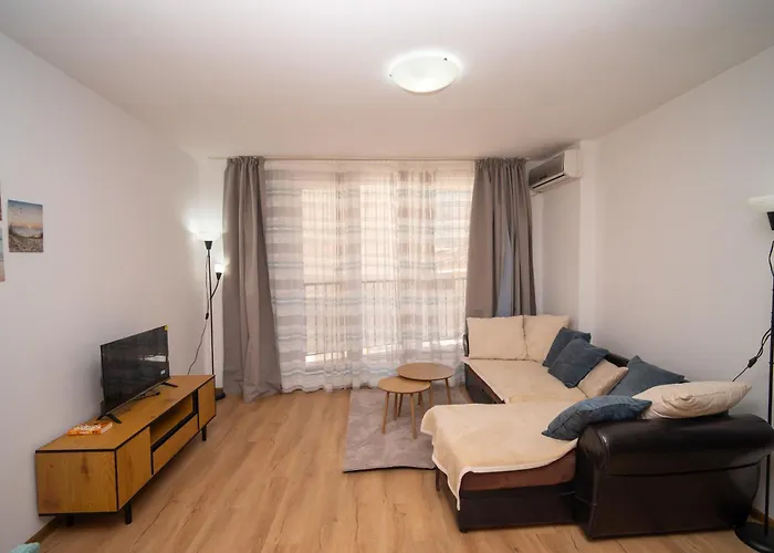 Spacious 2bd - Walk To Center And Free Parking By Flat Mаnager * Burgas City