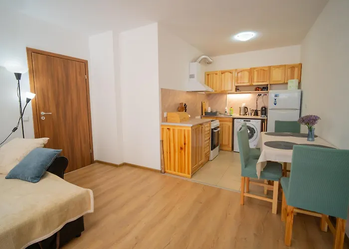 Spacious 2bd - Walk To Center And Free Parking By Flat Mаnager Apartmán