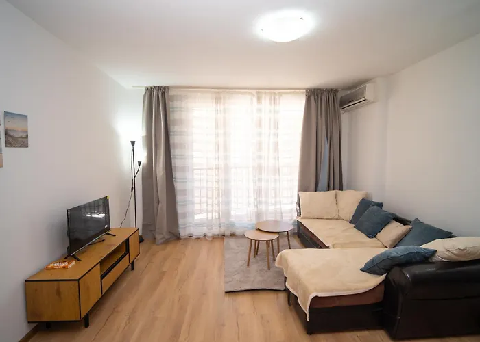 Spacious 2bd - Walk To Center And Free Parking By Flat Mаnager Apartmán