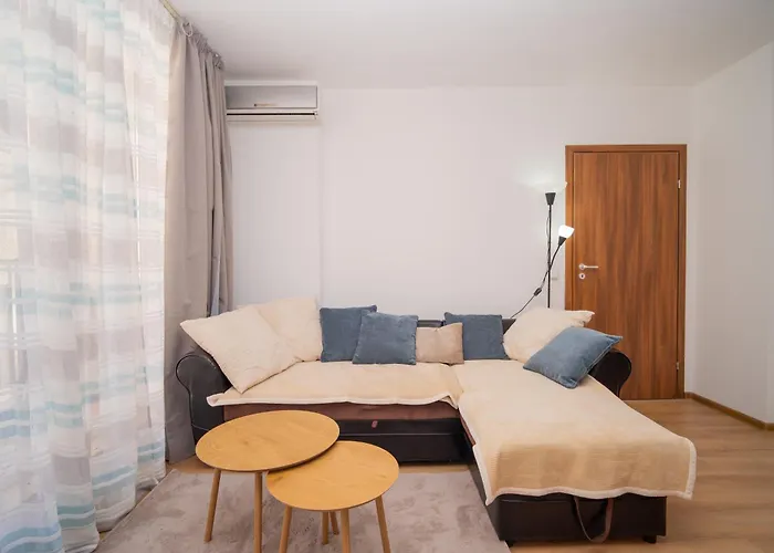 Spacious 2bd - Walk To Center And Free Parking By Flat Mаnager * Burgas City