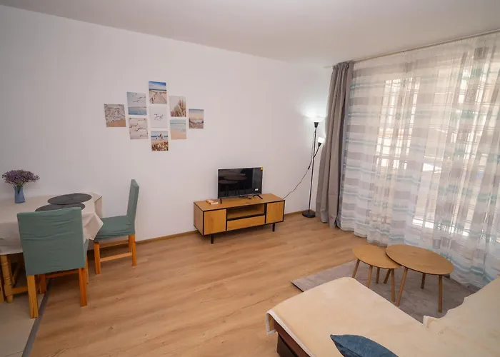 Spacious 2bd - Walk To Center And Free Parking By Flat Mаnager Apartmán